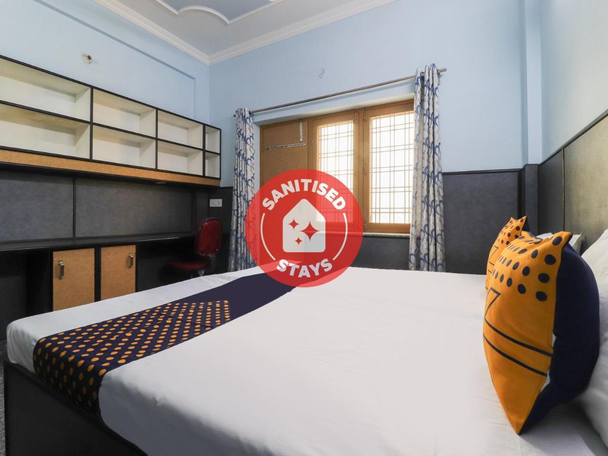 Spot On 82236 Aryan Home Stay Jhājra Exterior photo